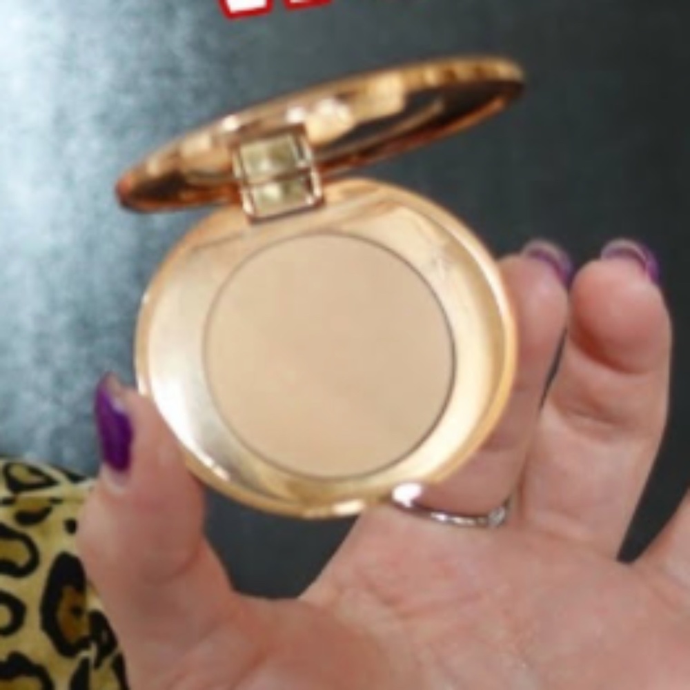 Charlotte Tilbury Airbrush Flawless Finish Setting Powder Travel Size Fair 1